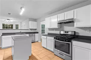 498 Pecan Wood Cir, Fairburn, GA 30213 - Photo 9