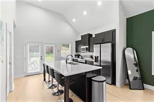 624 Robert St NW, Atlanta, GA 30318 - Photo 7