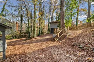 1450 Shadowbrook Dr, Marietta, GA 30062 - Photo 27