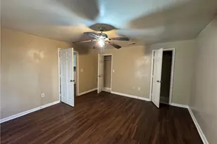 888 T P Burruss Sr Dr SW, Atlanta, GA 30314 - Photo 9