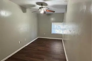 888 T P Burruss Sr Dr SW, Atlanta, GA 30314 - Photo 5