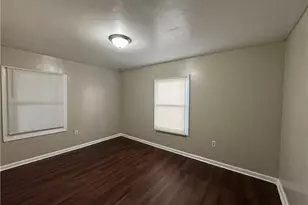 888 T P Burruss Sr Dr SW, Atlanta, GA 30314 - Photo 17