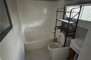 13 Highland St, Gainesville, GA 30501 - Photo 3