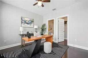 618 Morning Glory Pl NE, Atlanta, GA 30324 - Photo 9