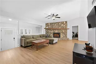 3753 Memorial Pkwy NW, Kennesaw, GA 30152 - Photo 5