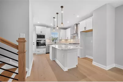 2571 Astaire Court, Atlanta, GA 30318 - Photo 7