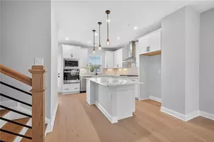 2571 Astaire Ct, Atlanta, GA 30318 - Photo 7