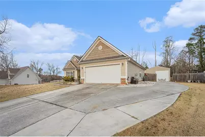 5117 Ashley Falls Court, Loganville, GA 30052 - Photo 3