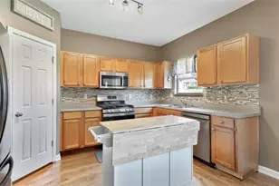 410 Blackwood Ln, Suwanee, GA 30024 - Photo 15