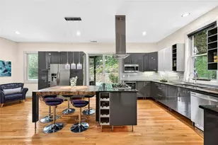 4812 Lake Forrest Dr, Sandy Springs, GA 30342 - Photo 7