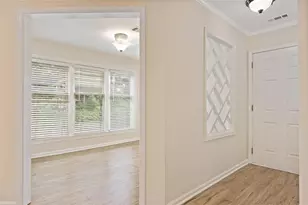 911 Hollyfax Cir NE, Atlanta, GA 30328 - Photo 7