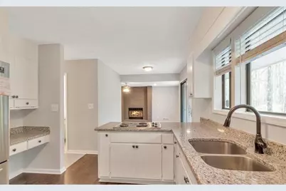 3721 Chiltern Court, Lithonia, GA 30038 - Photo 5