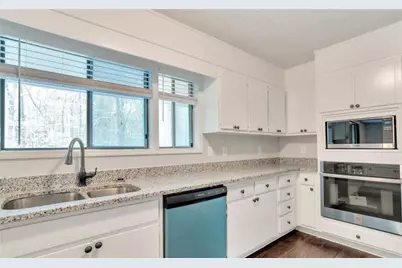 3721 Chiltern Court, Lithonia, GA 30038 - Photo 7