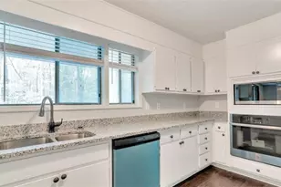 3721 Chiltern Ct, Lithonia, GA 30038 - Photo 7