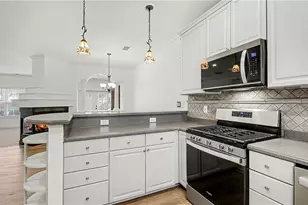 31 Hall Manor, Alpharetta, GA 30022 - Photo 9