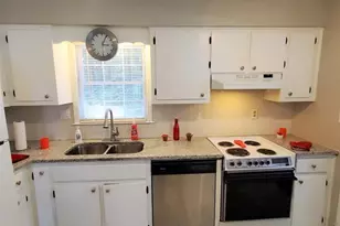 609 Bonnie Dell Dr, Marietta, GA 30062 - Photo 11