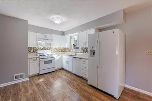 2490 Wood Meadows Dr SW, Marietta, GA 30064 - Photo 11