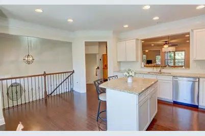 1660 Woodbridge Lane NE, Atlanta, GA 30329 - Photo 7