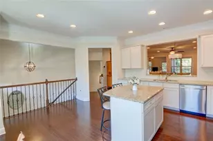 1660 Woodbridge Ln NE, Atlanta, GA 30329 - Photo 7