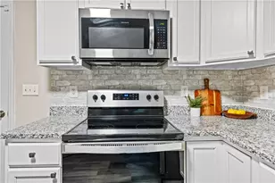 3637 Oakland Spring Ct, Snellville, GA 30039 - Photo 13