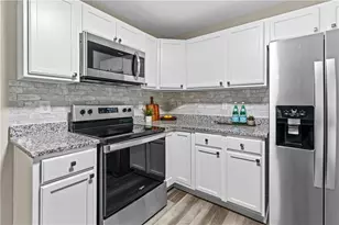 3637 Oakland Spring Ct, Snellville, GA 30039 - Photo 15