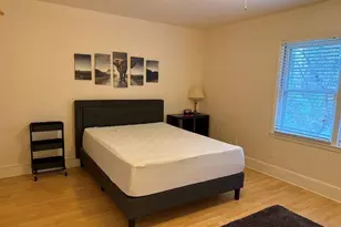 2035 Lyle Ave, College Park, GA 30337 - Photo 11