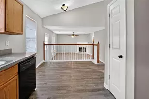 5822 Cedar Croft Ln, Lithonia, GA 30058 - Photo 5