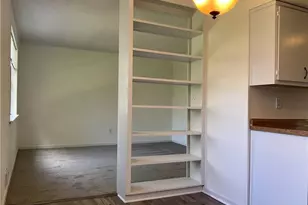 6354 Shannon Pkwy, Union City, GA 30291 - Photo 5