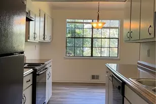 6354 Shannon Pkwy, Union City, GA 30291 - Photo 3