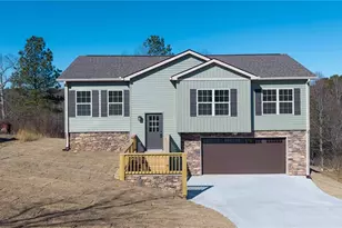 458 Lakecrest Cir SW, Calhoun, GA 30701 - Photo 1