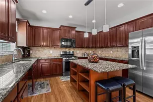 220 Forest Creek Ln, Canton, GA 30115 - Photo 15