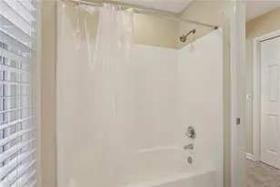 208 Bainbridge Dr, Atlanta, GA 30327 - Photo 19