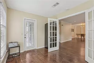 208 Bainbridge Dr, Atlanta, GA 30327 - Photo 13