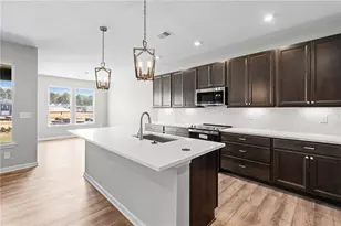 713 Crystal Lk Pkwy, Hoschton, GA 30548 - Photo 11