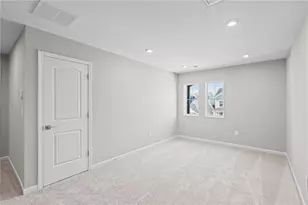 713 Crystal Lk Pkwy, Hoschton, GA 30548 - Photo 29