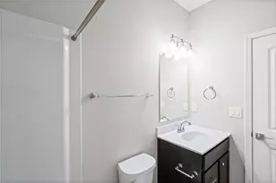 713 Crystal Lk Pkwy, Hoschton, GA 30548 - Photo 17