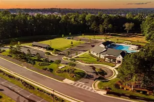 713 Crystal Lk Pkwy, Hoschton, GA 30548 - Photo 7