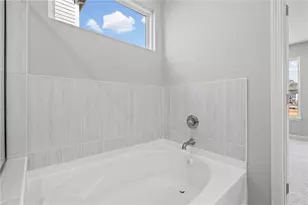 713 Crystal Lk Pkwy, Hoschton, GA 30548 - Photo 21