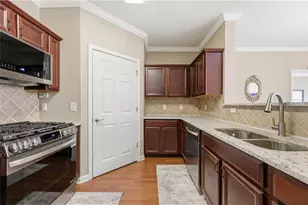 4805 W Village Way SE, Smyrna, GA 30080 - Photo 9