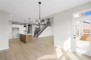 737 Crystal Lk Pkwy, Hoschton, GA 30548 - Photo 15