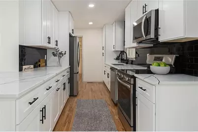 546 Milligan Drive, Stone Mountain, GA 30083 - Photo 5