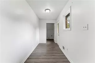 2130 Fieldstone View Ct SE, Conyers, GA 30013 - Photo 9