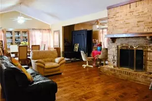 1497 Stoneleigh Cir, Stone Mountain, GA 30088 - Photo 3