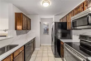 1019 Sandy Ln Dr, Alpharetta, GA 30022 - Photo 5