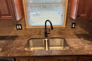 837 Parkstone Dr, Stone Mountain, GA 30083 - Photo 13