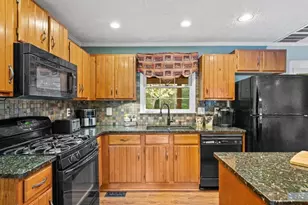 1165 Johnson Cir, Lawrenceville, GA 30046 - Photo 11