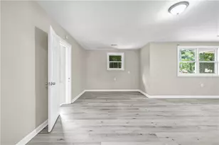 305 S 18th St, Griffin, GA 30224 - Photo 13