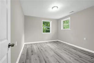 305 S 18th St, Griffin, GA 30224 - Photo 15