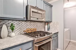 214 Ridley Howard Ct, Decatur, GA 30030 - Photo 9