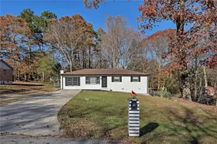 4385 Donegal Cir, Lithia Springs, GA 30122 - Photo 3